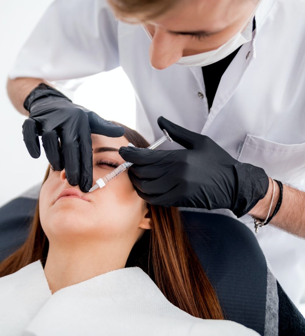 enlarging-lips-at-cosmetic-clinic.jpg